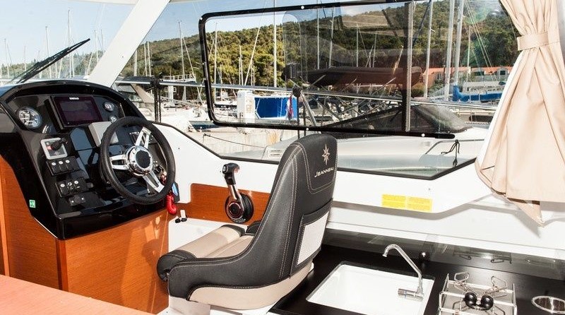 Jeanneau Merry Fisher 795