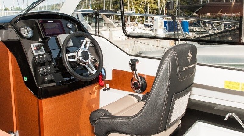 Jeanneau Merry Fisher 795