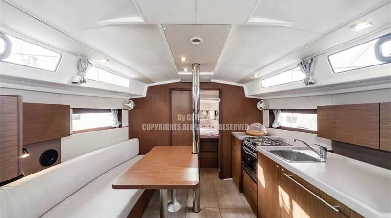 Beneteau Oceanis 38.1