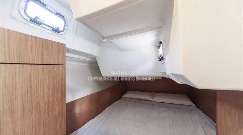 Beneteau Oceanis 38.1