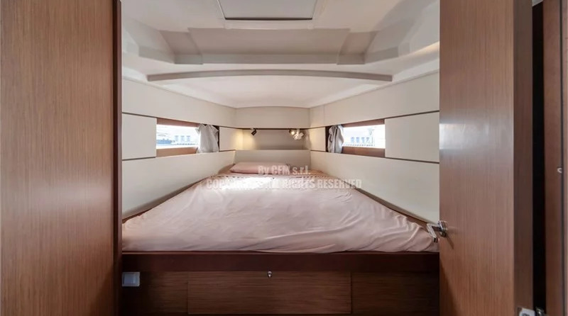 Beneteau Oceanis 38.1