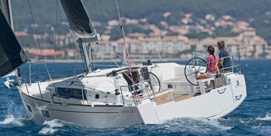 Beneteau Oceanis 38.1