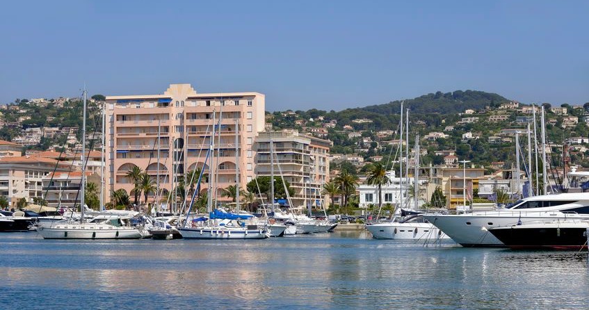 Beneteau Oceanis 38.1
