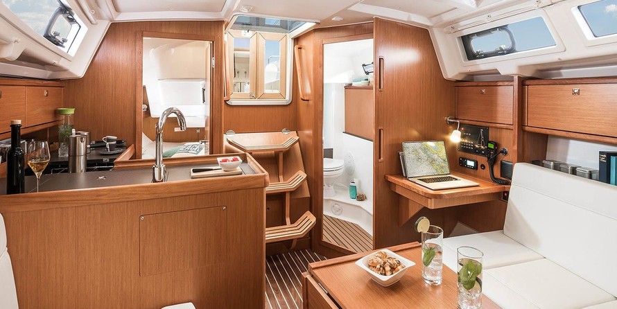 Bavaria CRUISER 34