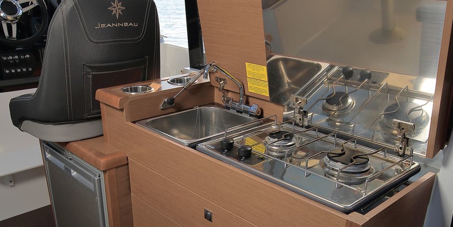 Jeanneau Merry Fisher 895