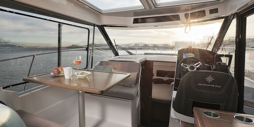 Jeanneau Merry Fisher 895