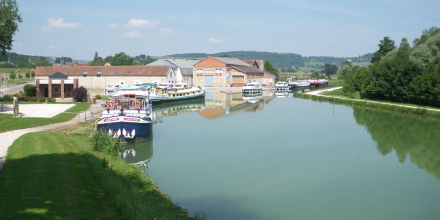 Cantieri estensi goldstar 560 c fly