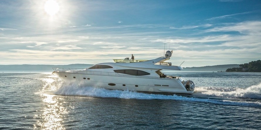 Ferretti 760