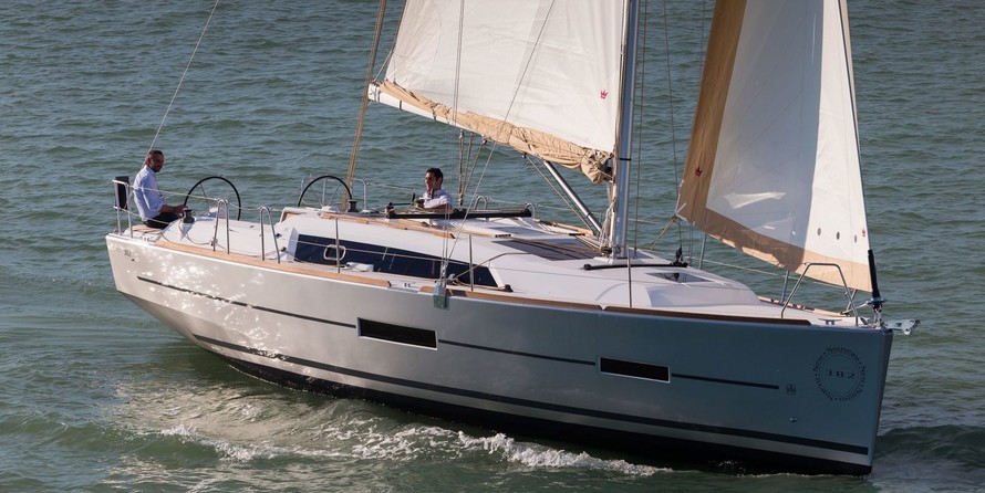 Dufour 382