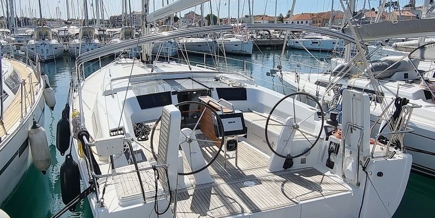 Hanse 418