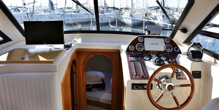 SAS Vektor Adriana 950