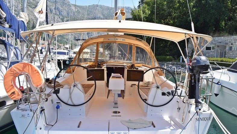 Dufour 382