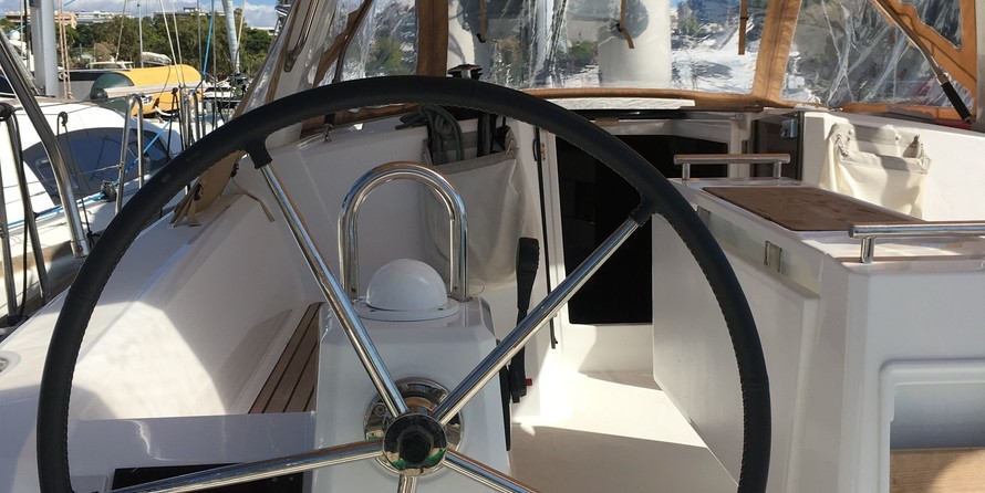 Beneteau Oceanis 38