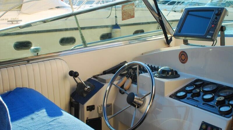 Tornado 38 Cruising