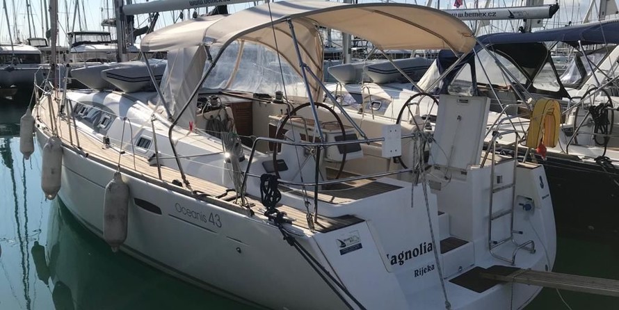 Beneteau Oceanis 43