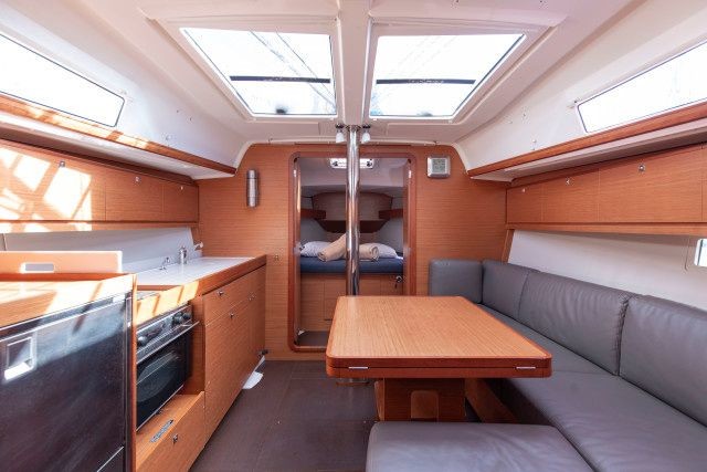 Dufour 382