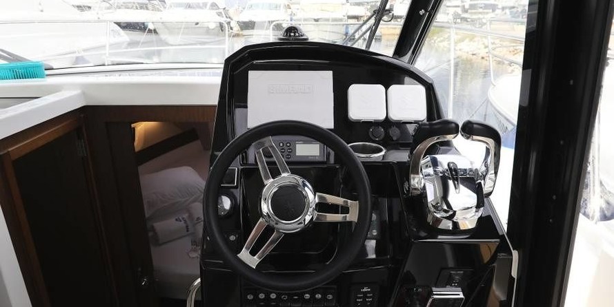 Jeanneau Merry Fisher 895