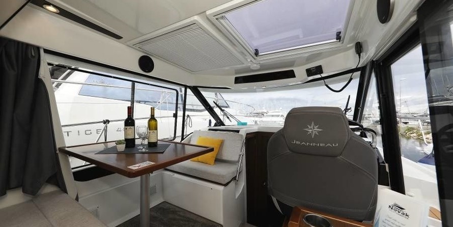 Jeanneau Merry Fisher 895