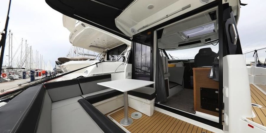 Jeanneau Merry Fisher 895