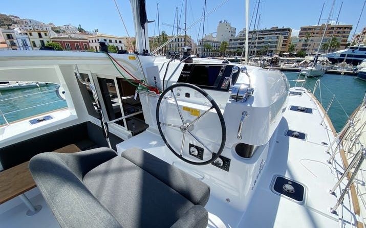Lagoon 40