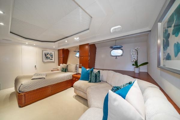 Benetti 151