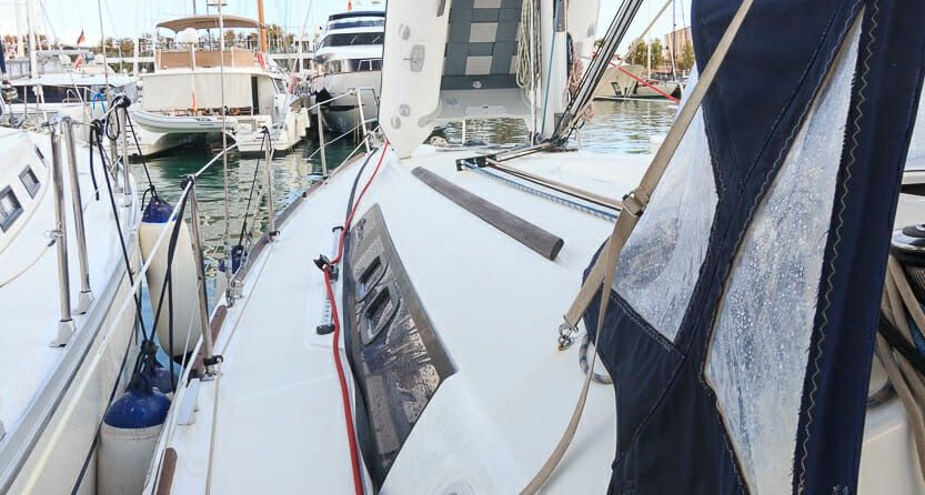 Beneteau Oceanis 37