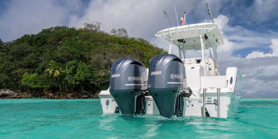 328 Sea Fox Commander