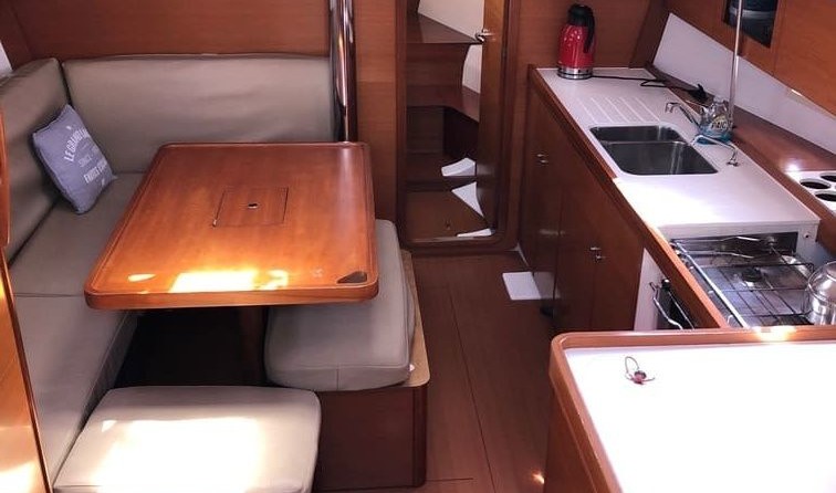 Dufour 375