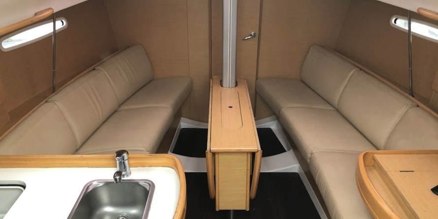 Beneteau First 31.7