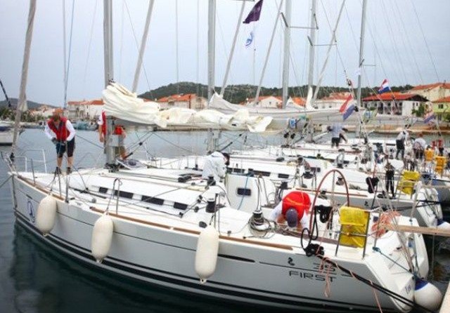 Beneteau Oceanis 35