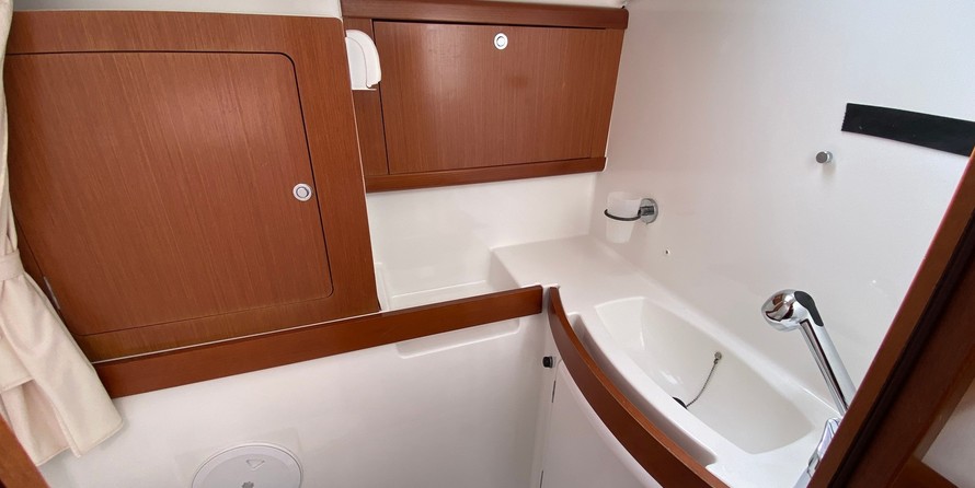Beneteau Oceanis 46