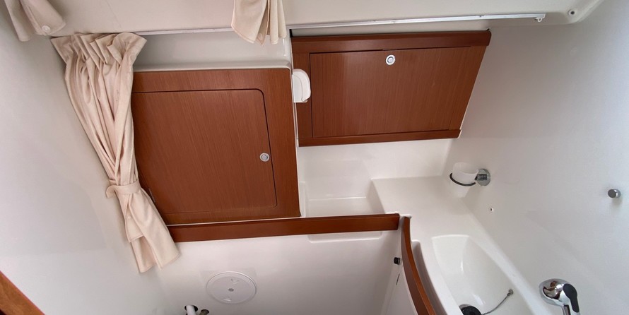 Beneteau Oceanis 46