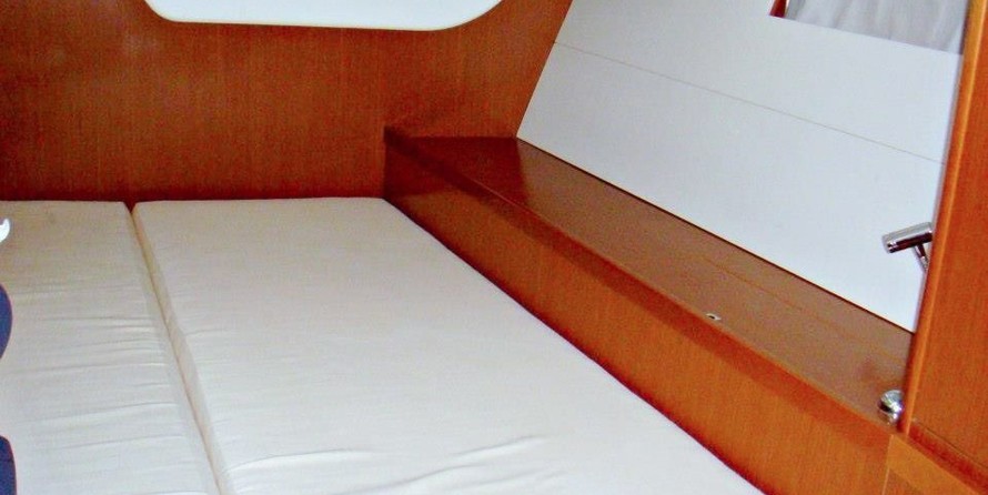 Beneteau Oceanis 48