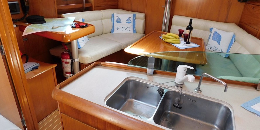 Jeanneau Sun Odyssey 37
