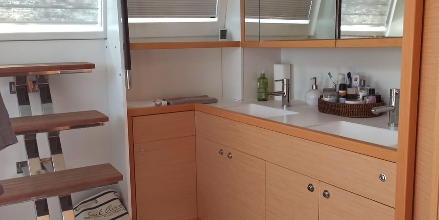 Lagoon 620