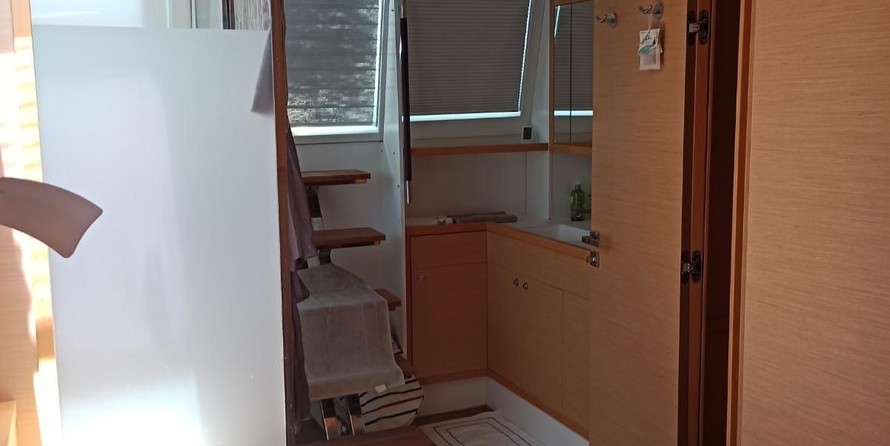 Lagoon 620