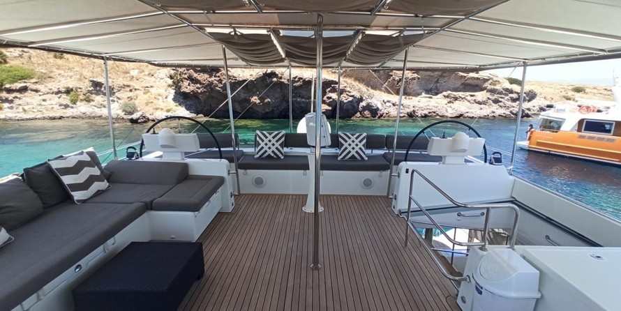 Lagoon 620