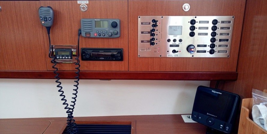 Beneteau Oceanis 43