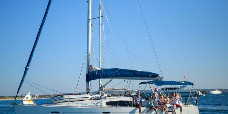 Beneteau Oceanis 43