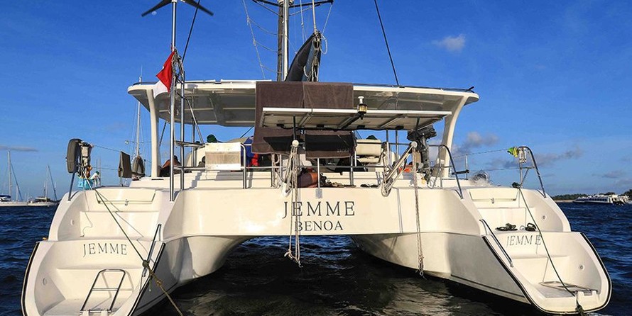 Fountaine pajot belize 43