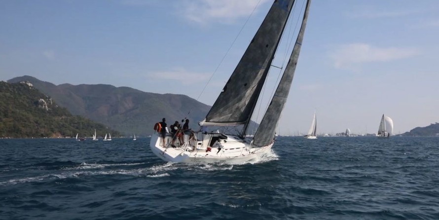 Beneteau First 40