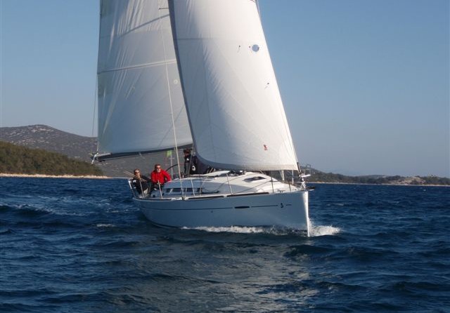 Beneteau First 35