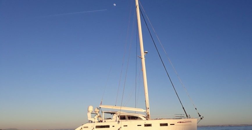 Catana 65