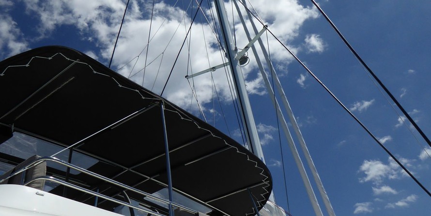 Lagoon 620