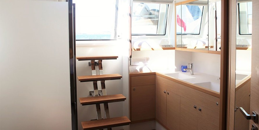 Lagoon 620