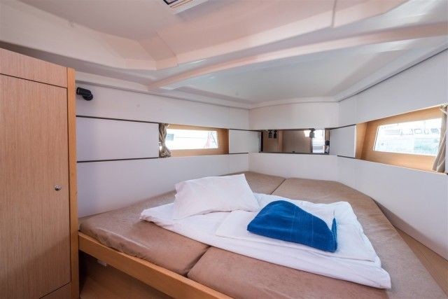 Beneteau Oceanis 38