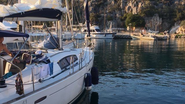 Beneteau Oceanis 43
