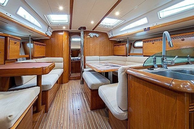 Jeanneau Sun Odyssey 43