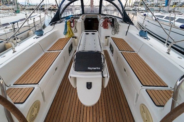 Jeanneau Sun Odyssey 43