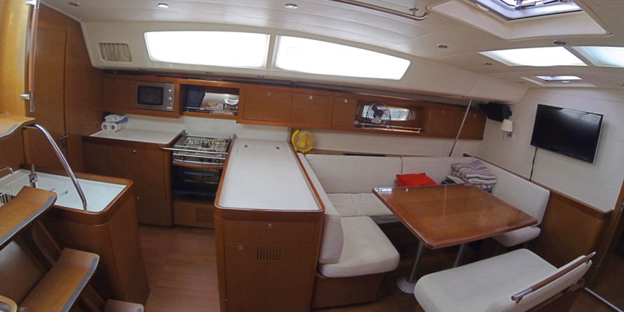 Beneteau Oceanis 54